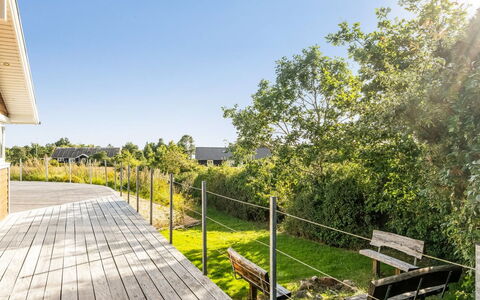 Eljas - 200M to the Fjord: Meubilair, Interieur Ontwerp, Flooring, Hout, Verdieping, Plafond, Houten Vloer, Stoel, Tafel, Verlichting