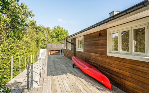 Eljas - 200M to the Fjord: Meubilair, Interieur Ontwerp, Flooring, Hout, Verdieping, Plafond, Houten Vloer, Stoel, Tafel, Verlichting