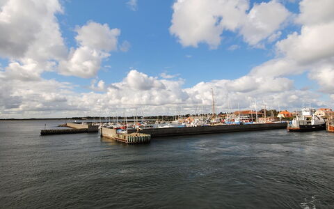Eljas - 200M to the Fjord: Lucht, Blauw, Wolk, Water, Watervoorraden, Zwemwater, Boot, Waterweg, Watercraft, Kanaal