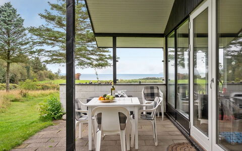 Kaleva - 200M to the Fjord: Meubilair, Interieur Ontwerp, Flooring, Hout, Verdieping, Plafond, Houten Vloer, Stoel, Tafel, Verlichting