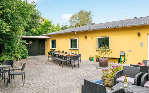 Rina - 30M to the Fjord: Dak, Huis, Land Lot, Huis, Verblijf, Landgoed, Garden Gebouwen, Schaduw, Blokhut, Landscaping