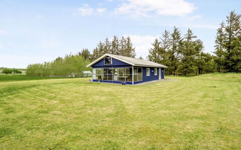 Mikkeline - 400M to the Fjord: Hout, Dak, Architectuur, Huis, Huis, Verblijf, Siding, Hardwood, Helling, Landgoed