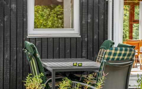 Brimi - 450M from the Sea: Hout, Meubilair, Buitenmeubels, Bloempot, Stoel, Buitentafel, Beits, Hardwood, Plank, Tuin