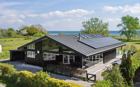 Elba - 100M from the Sea: Zwembad, Buitenmeubels, Meubilair, Toevlucht, Flagstone, Eco Hotel, Schaduw, Stoel, Vrije Tijd, Landgoed