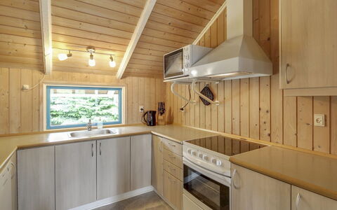 Dedo - 300M from the Sea: Dak, Huis, Land Lot, Huis, Verblijf, Landgoed, Garden Gebouwen, Schaduw, Blokhut, Landscaping