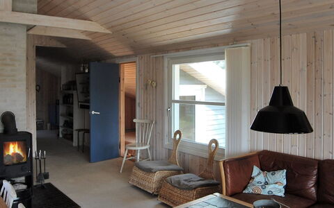 Alfride - 350M from the Sea: Dak, Huis, Huis, Verblijf, Siding, Landgoed, Oprit, Garden Gebouwen, Werf, Schuur
