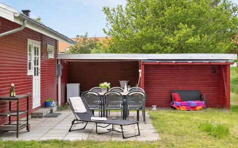 Aris - 480M from the Sea: Dak, Huis, Huis, Verblijf, Siding, Landgoed, Oprit, Garden Gebouwen, Werf, Schuur