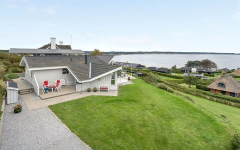 Eilen - 250M from the Sea