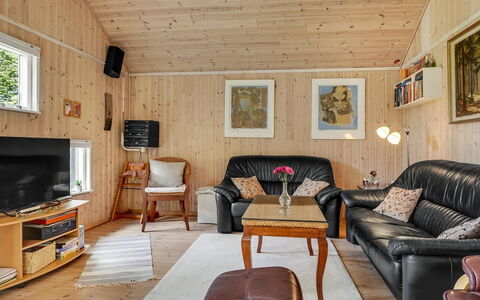 Fiallar - 7.5Km from the Sea: Woongebied, Dak, Voorstad, Oprit, Landgoed, Schoorsteen