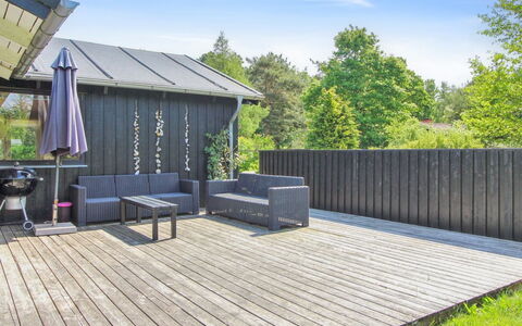 Nette - 300M from the Sea: Meubilair, Interieur Ontwerp, Flooring, Hout, Verdieping, Plafond, Houten Vloer, Stoel, Tafel, Verlichting