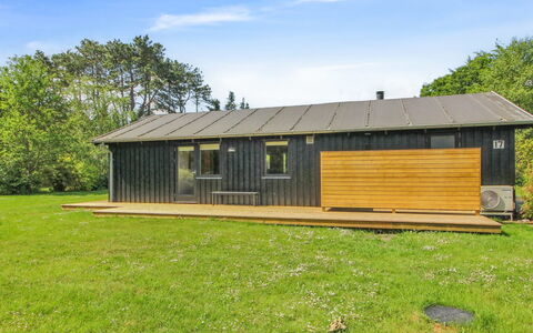 Nette - 300M from the Sea: Meubilair, Interieur Ontwerp, Flooring, Hout, Verdieping, Plafond, Houten Vloer, Stoel, Tafel, Verlichting