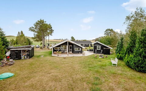 Raafael - 175M from the Sea: Zwembad, Buitenmeubels, Meubilair, Toevlucht, Flagstone, Eco Hotel, Schaduw, Stoel, Vrije Tijd, Landgoed