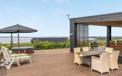 Mahilo - 300M from the Sea