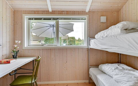 Tashina - 200M from the Sea: Verblijf, Huis, Huis, Dak, Veranda, Landgoed, Siding, Garden Gebouwen, Boerderij, Werf