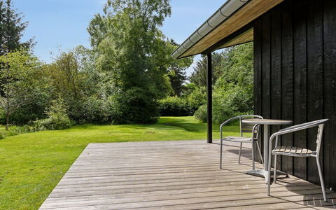 Skjold - 600M from the Sea: Verblijf, Huis, Huis, Dak, Veranda, Landgoed, Siding, Garden Gebouwen, Boerderij, Werf