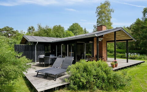 Skjold - 600M from the Sea: Verblijf, Huis, Huis, Dak, Veranda, Landgoed, Siding, Garden Gebouwen, Boerderij, Werf