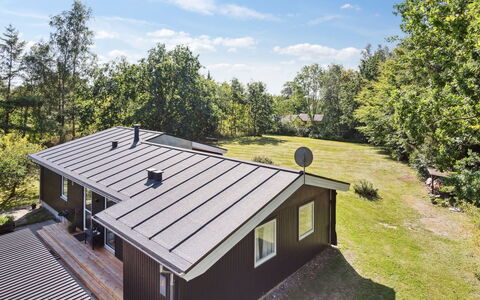 Teodora - 450M from the Sea: Architectuur, Dak, Huis, Samengesteld Materiaal, Daylighting, Siding, Oprit