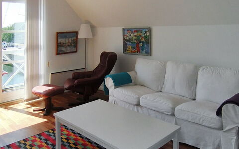 Knud - 2M from the Sea: Dak, Huis, Land Lot, Huis, Verblijf, Landgoed, Garden Gebouwen, Schaduw, Blokhut, Landscaping