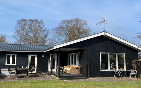 Norell - 800M from the Sea: Thatching, Verblijf, Huis, Dak, Huis, Boerderij, Hut, Landgoed, Dorp