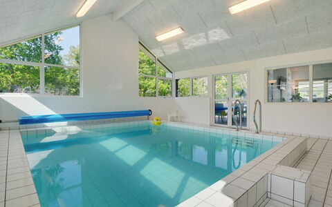 Aimy - 350M from the Sea: Dak, Huis, Land Lot, Huis, Verblijf, Landgoed, Garden Gebouwen, Schaduw, Blokhut, Landscaping