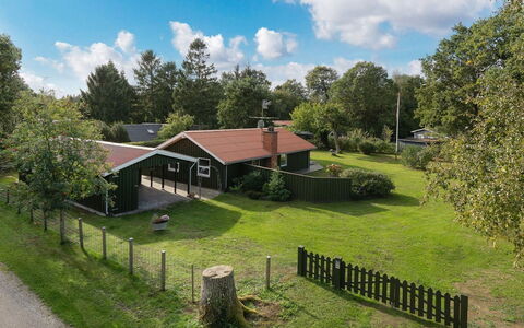 Hermand - 700M from the Sea: Gras, Huis, Huis, Verblijf, Dak, Landelijk Gebied, Gazon, Tuin, Boerderij