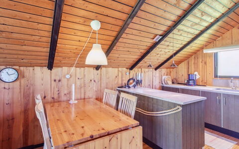 Melba - 8Km from the Sea: Blauw, Struik, Verblijf, Groundcover, Tuin, Landgoed, Schaduw, Landscaping, Boerderij, Eco Hotel