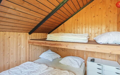 Melba - 8Km from the Sea: Blauw, Struik, Verblijf, Groundcover, Tuin, Landgoed, Schaduw, Landscaping, Boerderij, Eco Hotel