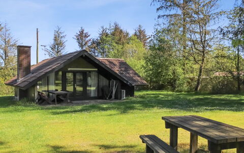Melba - 8Km from the Sea: Blauw, Struik, Verblijf, Groundcover, Tuin, Landgoed, Schaduw, Landscaping, Boerderij, Eco Hotel