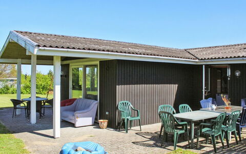 Carita - 500M from the Sea: Architectuur, Dak, Huis, Samengesteld Materiaal, Daylighting, Siding, Oprit