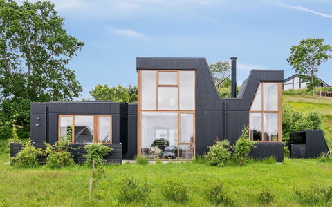 Fritze - 400M from the Sea: Zwembad, Buitenmeubels, Meubilair, Toevlucht, Flagstone, Eco Hotel, Schaduw, Stoel, Vrije Tijd, Landgoed