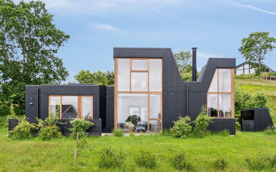 Fritze - 400M from the Sea