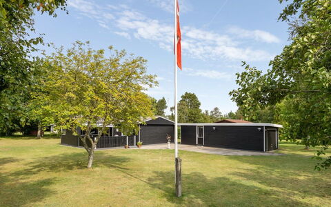 Teofan - 500M from the Sea: Thatching, Verblijf, Huis, Dak, Huis, Boerderij, Hut, Landgoed, Dorp