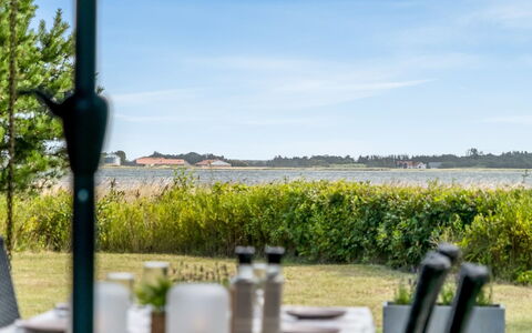 Tayana - 75M to the Fjord: Zwembad, Buitenmeubels, Meubilair, Toevlucht, Flagstone, Eco Hotel, Schaduw, Stoel, Vrije Tijd, Landgoed