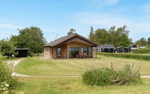 Roope - 50M from the Sea: Zwembad, Buitenmeubels, Meubilair, Toevlucht, Flagstone, Eco Hotel, Schaduw, Stoel, Vrije Tijd, Landgoed