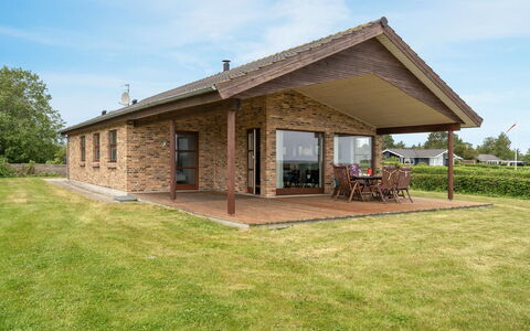 Roope - 50M from the Sea: Zwembad, Buitenmeubels, Meubilair, Toevlucht, Flagstone, Eco Hotel, Schaduw, Stoel, Vrije Tijd, Landgoed