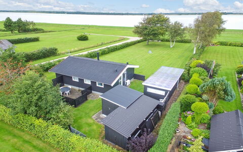Ilya - 90M to the Fjord: Zwembad, Buitenmeubels, Meubilair, Toevlucht, Flagstone, Eco Hotel, Schaduw, Stoel, Vrije Tijd, Landgoed