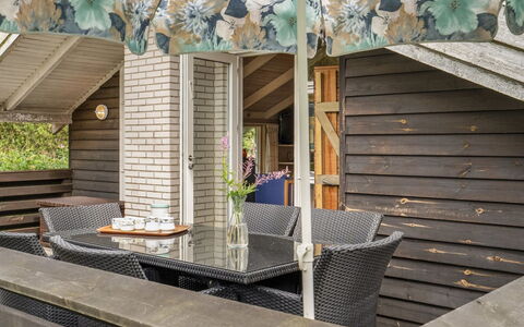 Alfi - 150M from the Sea: Thatching, Verblijf, Huis, Dak, Huis, Boerderij, Hut, Landgoed, Dorp