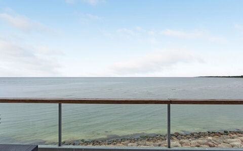 Femme - 15M from the Sea: Zwembad, Buitenmeubels, Meubilair, Toevlucht, Flagstone, Eco Hotel, Schaduw, Stoel, Vrije Tijd, Landgoed