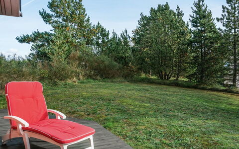 Hilleborg - 100M from the Sea: Zwembad, Buitenmeubels, Meubilair, Toevlucht, Flagstone, Eco Hotel, Schaduw, Stoel, Vrije Tijd, Landgoed
