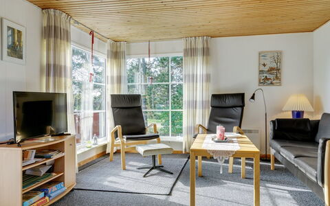Hilleborg - 100M from the Sea: Dag, Gebouw, Stedelijk Gebied, Grootstedelijk Gebied, Stad, Appartement, Buurt, Metropolis, Wolkenkrabber