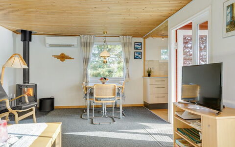 Hilleborg - 100M from the Sea: Dag, Gebouw, Stedelijk Gebied, Grootstedelijk Gebied, Stad, Appartement, Buurt, Metropolis, Wolkenkrabber
