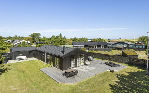 Sheyla - 150M from the Sea: Verblijf, Schuur, Hut, Boerderij, Prairie, Keet, Schuur, Blokhut, Garden Gebouwen
