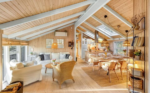 Berenice - 250M from the Sea: Thatching, Verblijf, Huis, Dak, Huis, Boerderij, Hut, Landgoed, Dorp