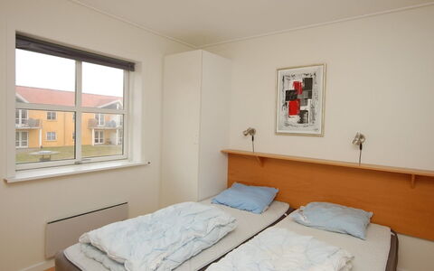 Runhild - 100M from the Sea: Muur, Hout, Interieur Ontwerp, Verdieping, Appartement, Flooring, Meubilair, Kamer, Bed, Plafond