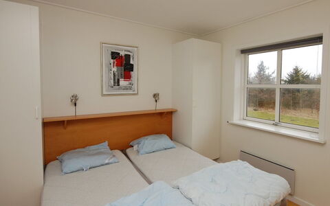 Runhild - 100M from the Sea: Muur, Hout, Bed, Interieur Ontwerp, Slaapkamer, Verdieping, Meubilair, Plafond, Flooring, Kamer
