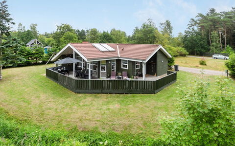 Asgard - 500M from the Sea: Gras, Huis, Dak, Huis, Verblijf, Struik, Land Lot, Landelijk Gebied, Boerderij, Groundcover