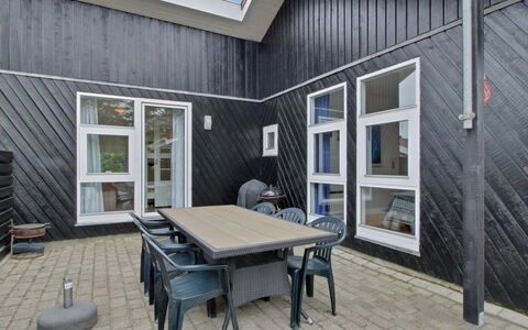 Flora - 150M from the Sea: Thatching, Verblijf, Huis, Dak, Huis, Boerderij, Hut, Landgoed, Dorp