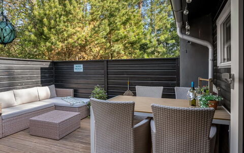 Susannah - from the Sea: Hout, Huis, Veranda, Dek, Hardwood, Dak, Beits, Houten Vloer, Eco Hotel