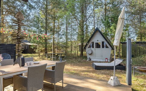 Susannah - from the Sea: Hout, Huis, Veranda, Dek, Hardwood, Dak, Beits, Houten Vloer, Eco Hotel