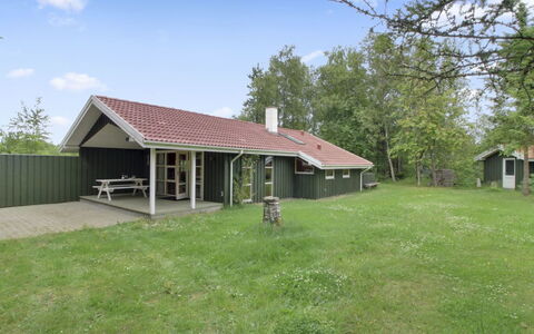 Gerasim - 400M from the Sea: Huis, Huis, Dak, Verblijf, Gazon, Landgoed, Boerderij, Werf, Siding, Garden Gebouwen